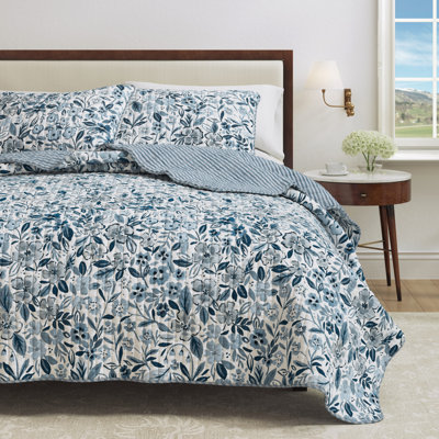 Coastal Floral Quilt Set with Shams