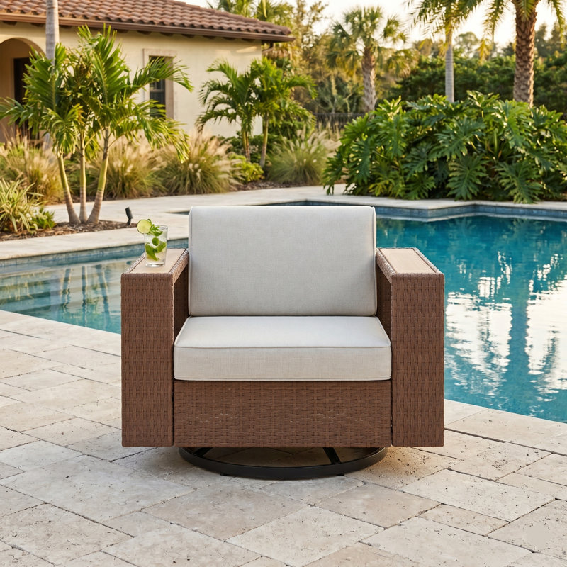Fauteuil de patio pivotant de 36,61 po de largeur avec coussin