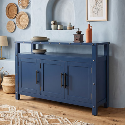 Buffet rétro à 3 portes avec rivets en métal exposés, pieds réglables et rangement spacieux