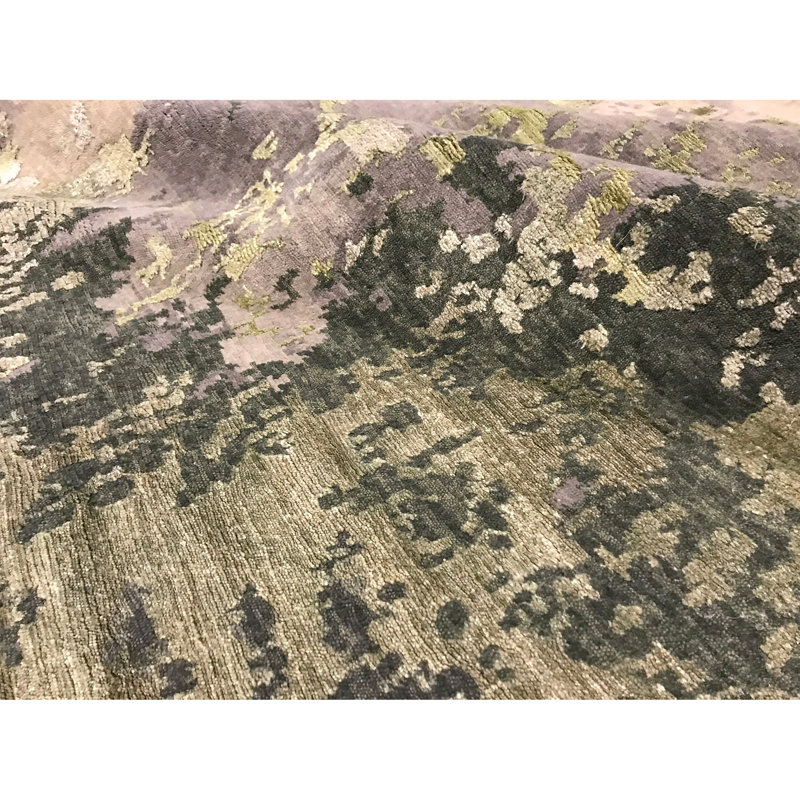 Area Rug in Gray, Rectangle 8' x 10'