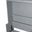 Grand lit gris qui maximise l'espace, le confort et le style contemporain pour une utilisation efficace de l'espace