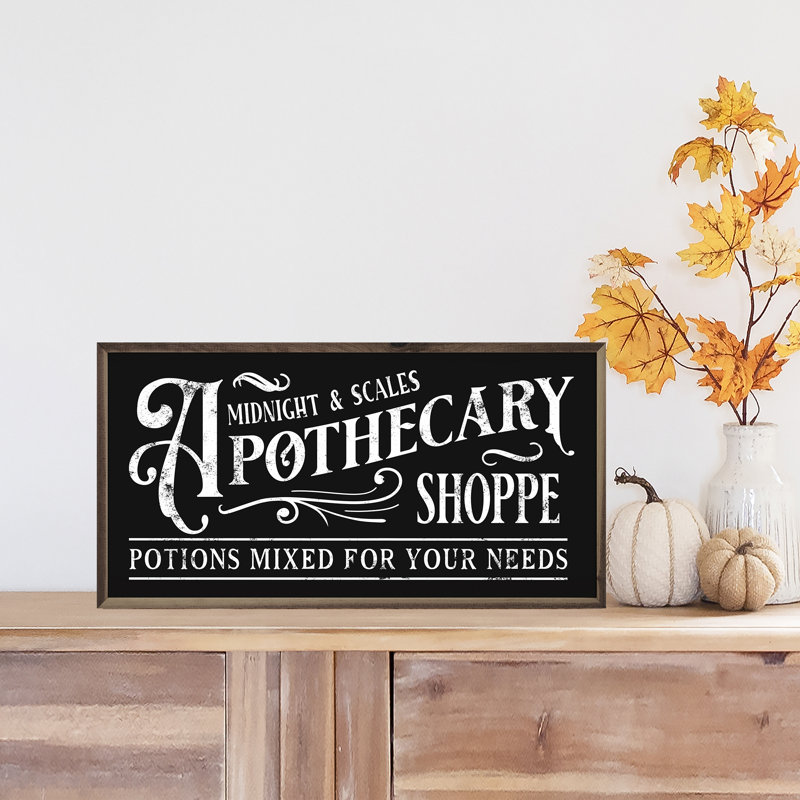 Midnight And Scales Apothecary Shoppe - noir, L 24 po x H 12 po
