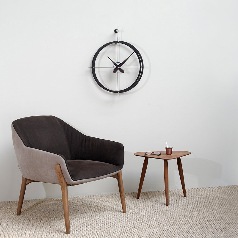 2 Puntos Metal Analog Wall Clock, Walnut
