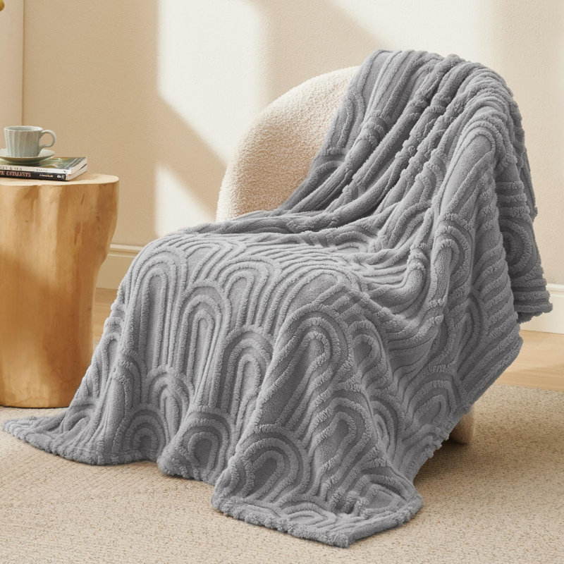 Jeté en jupe de lit Bedsure GentleSoft - Jeté en peluche ultra doux pour chambre de dortoir - Gris clair - Cadeau douillet pour elle