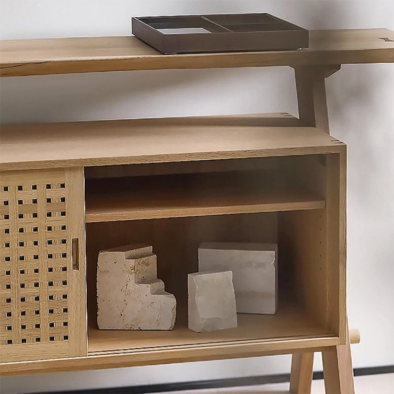 Vitrine en rotin de style Wabi Sabi