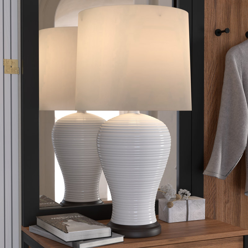 Lampe en porcelaine White Ridge