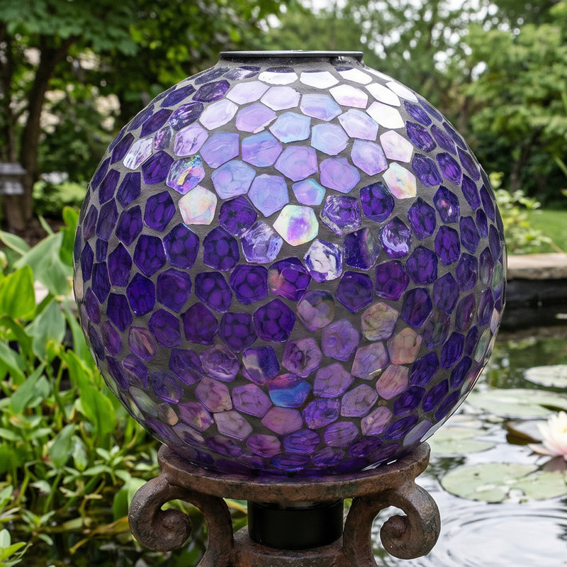Globe de jardin solaire en verre 10 pouces - Mauve iridescent - ensemble de 2, Iridescent Purple, Ensemble de 2