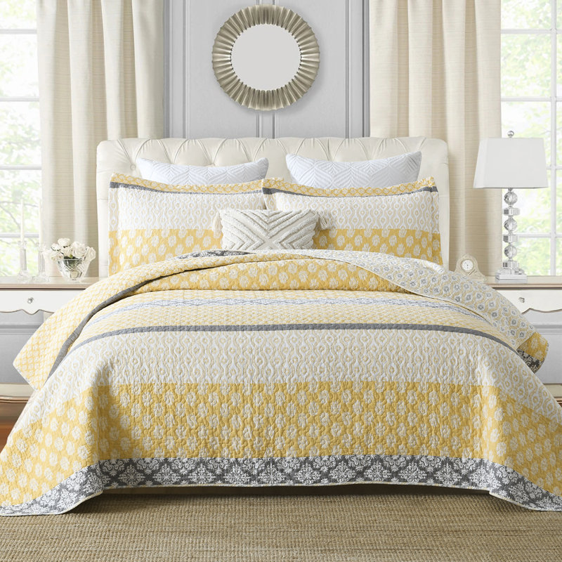 King Size White and Yellow Cotton Reversible Quilt Set