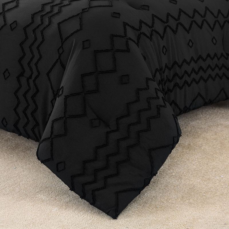 Canobie Comforter, Queen Comforter + 2 Pillow Shams, Black