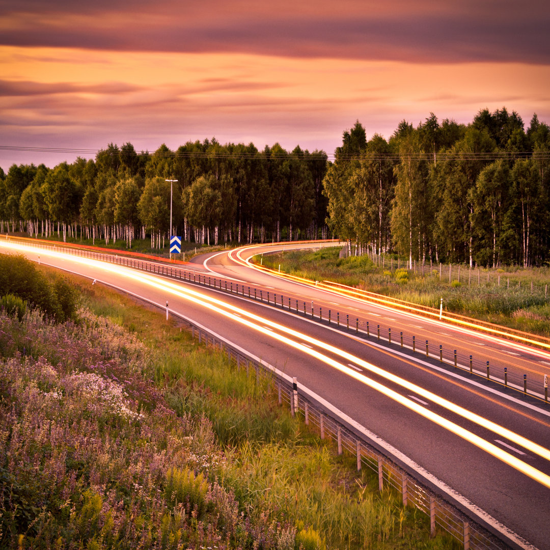 Midnight Sun On The Road von Ferrantraite - Leinwandbild