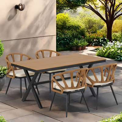 Ensemble repas extérieur pour 4 personnes avec coussins pour 4 personnes