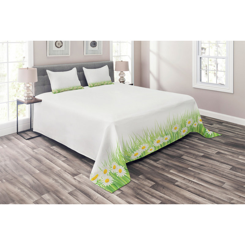 Flower Farmhouse / Country Coverlet