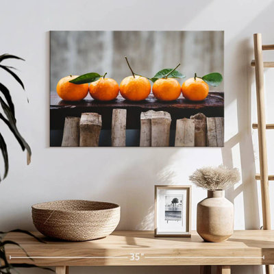 Yarlin mandarine et fruits orange