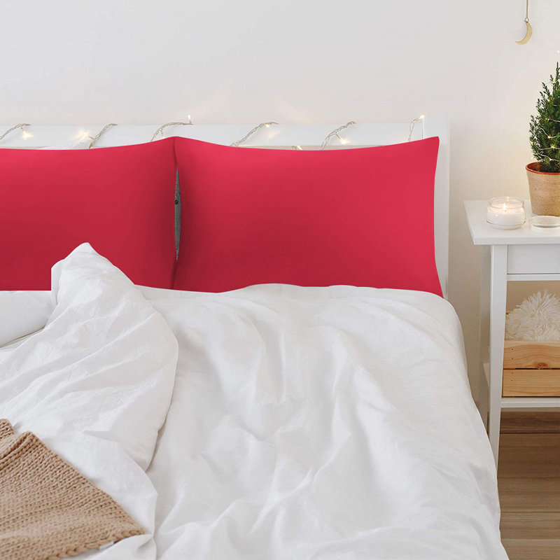 Feival Cotton Blend/Polyester Pillow Case, Burgundy