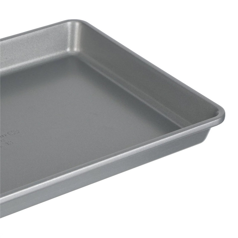 Calphalon 9 X 13 Inch Nonstick Heavy-Gauge Carbon Steel Brownie Pan in Silver