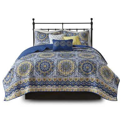 6 Piece Bedding With Throw Pillows - Blue Full/Queen Floral Design Easy To Wash Quilt Print Decorative Machine Washable