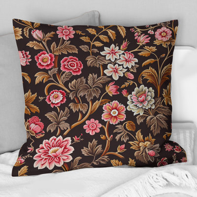 Coussin décoratif rose et brun à motif de marguerites II