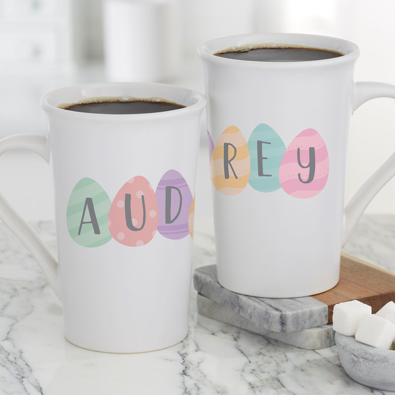 Grande tasse à café au lait avec œufs de Pâques, Oui