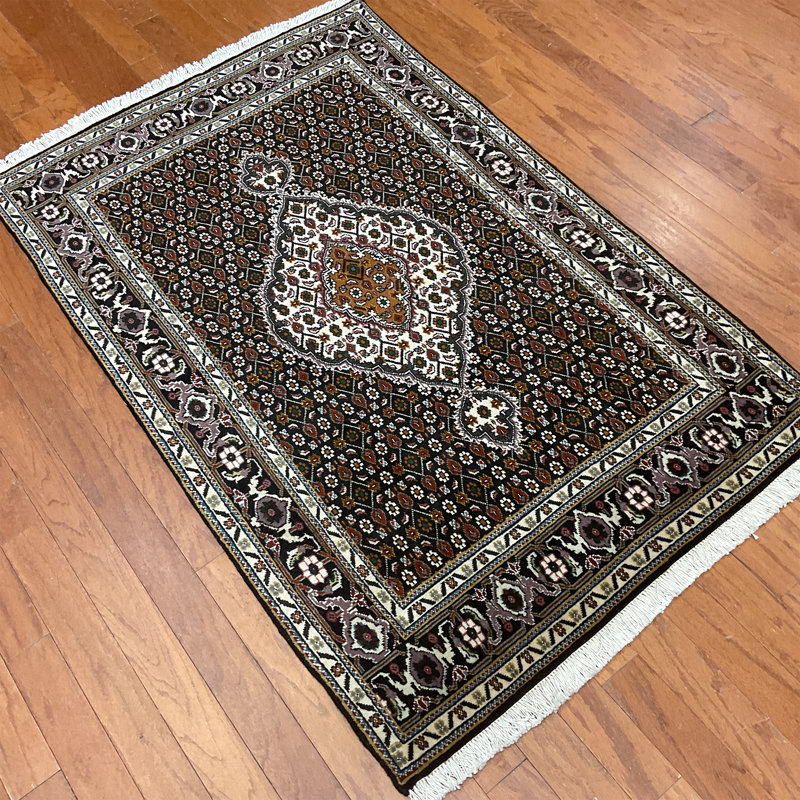 Tapis en laine fabriqué à la main Tabriz