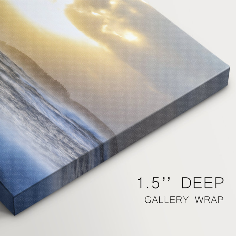 Crash of the Ocean - Gala Cavas, 12 x 18