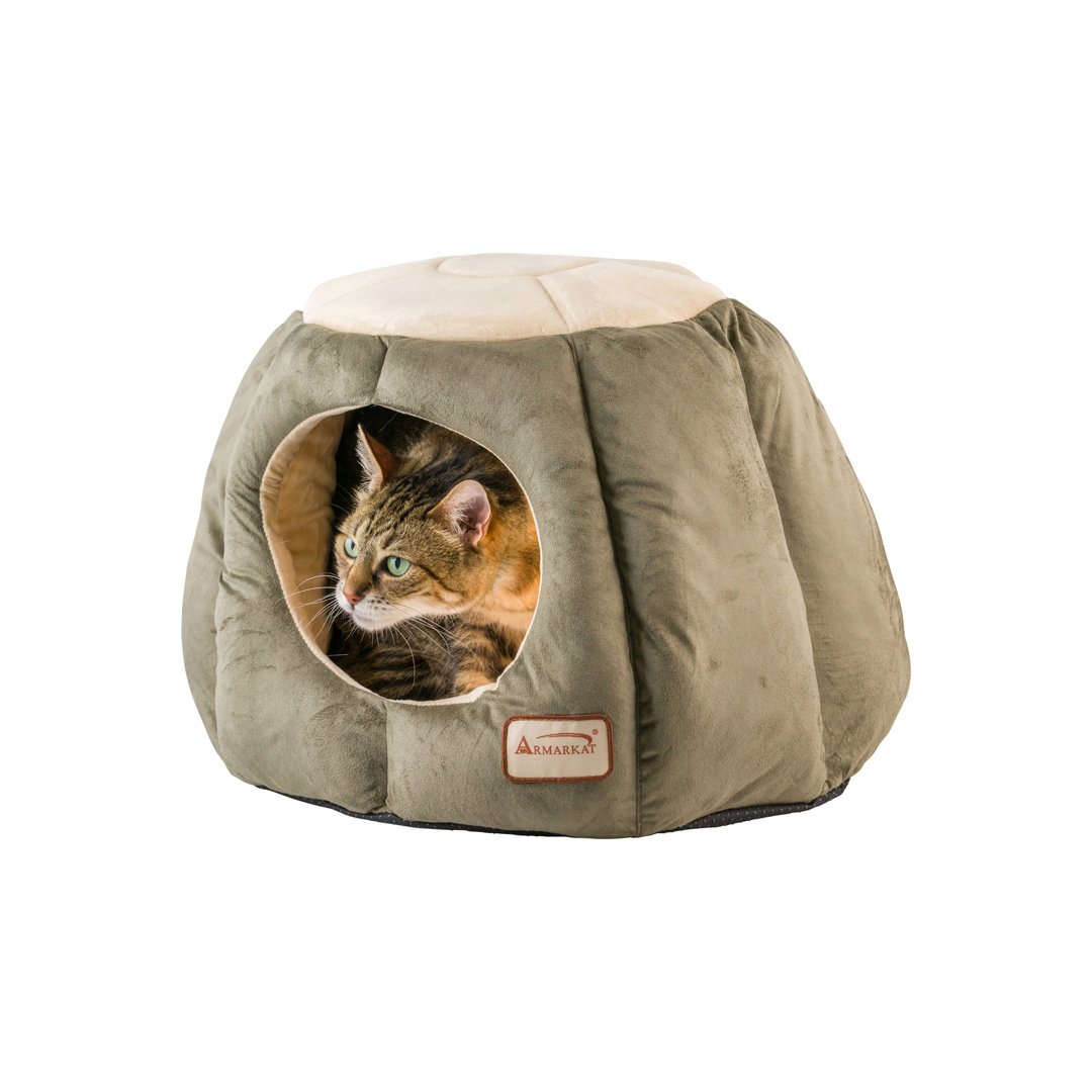 Armarkat Cat Bed Faux Fur Pet Bed Armarkat