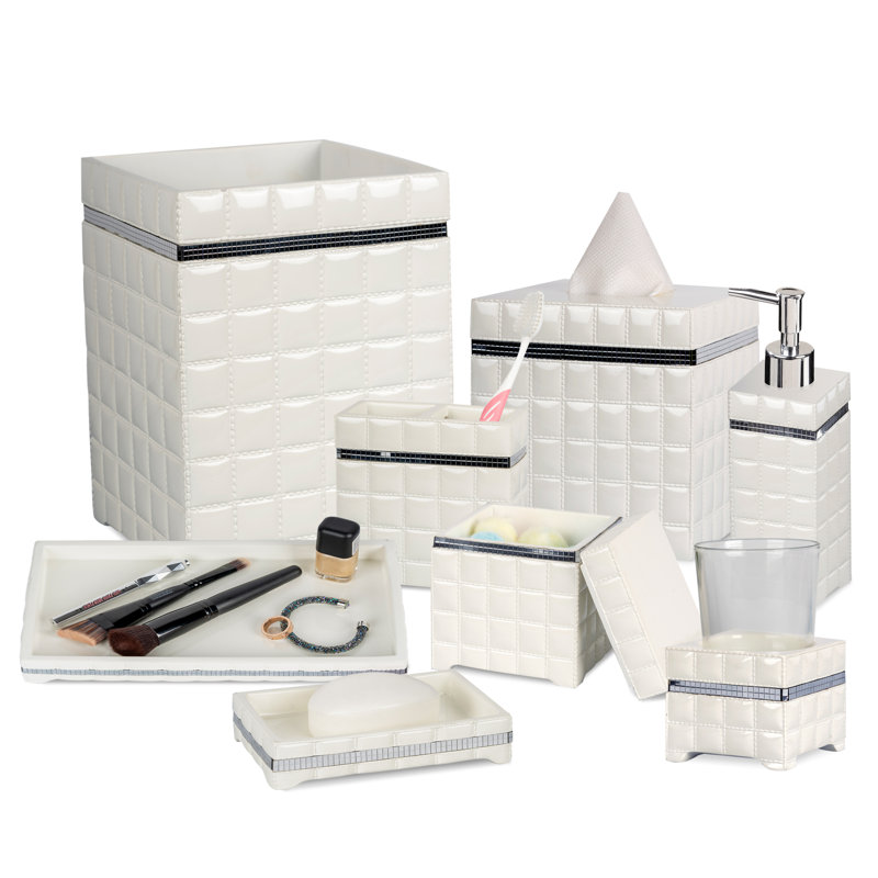 Gobelet sur pied 19 po noir, Blanc