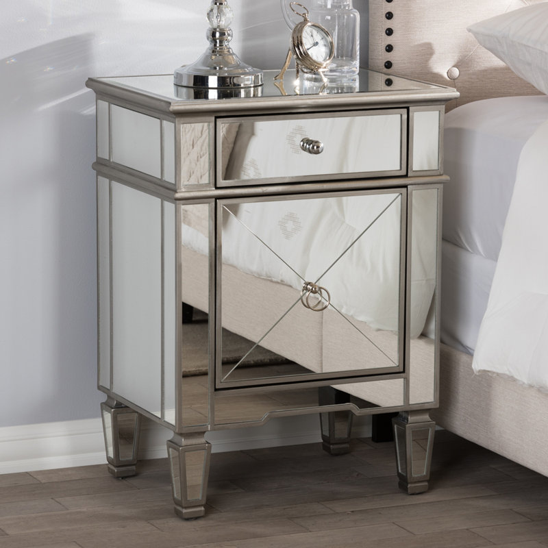 22'' W Nightstand