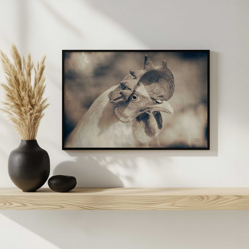 «Chicken in the Sun I Sepia» par Nathan Larson, reproduction d'art, H 32 po x l 48 po, Doré
