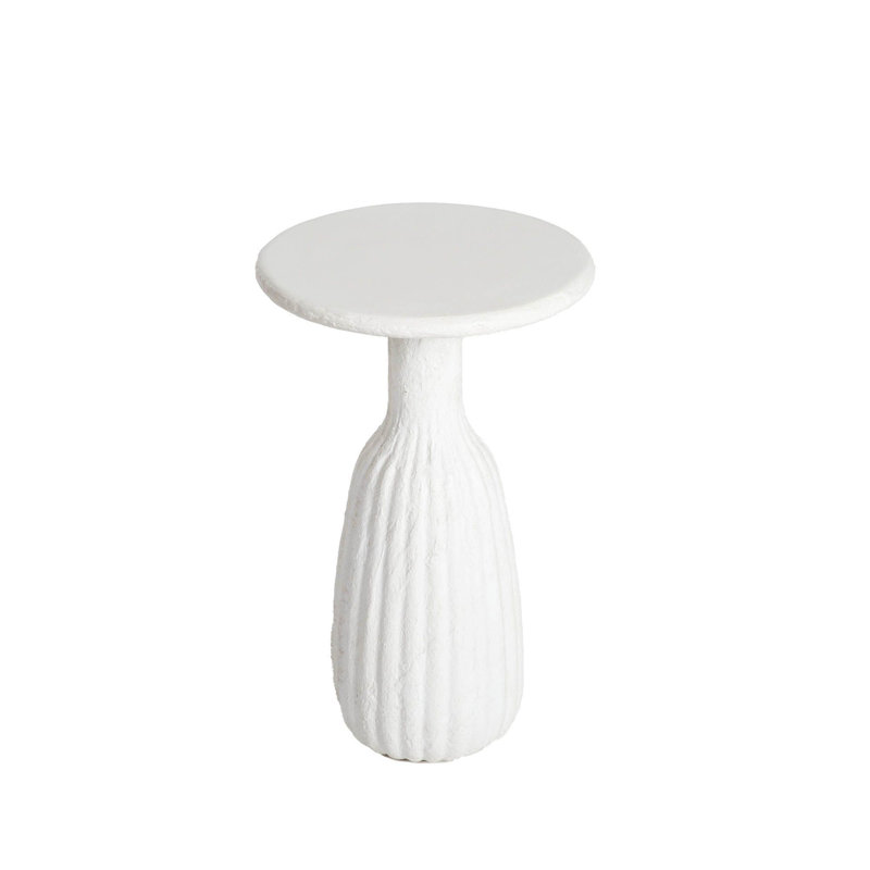 Sunday Concrete Side Table, Low, White, H 22 po x l 13 po x P 13 po