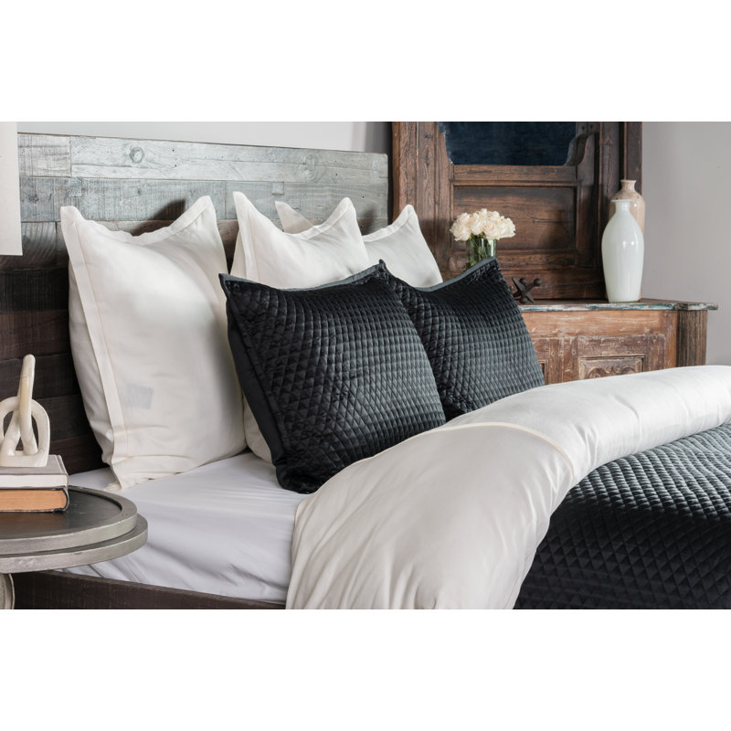 Winthrop Quilt, Queen Quilt, Black