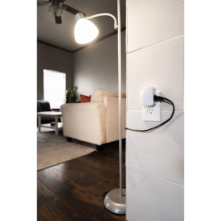 https://assets.wfcdn.com/im/69170075/resize-h755-w755%5Ecompr-r85/1689/168997253/GE+mySelectSmart+Indoor+1-Outlet+Lighting+Control+with+Wireless+Remote.jpg