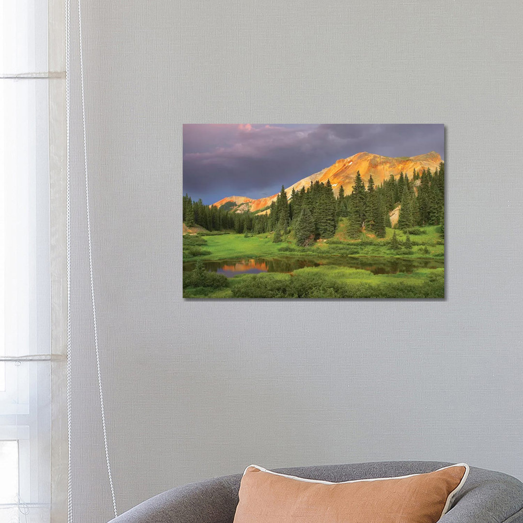 Red Mountain And Pond, Near Ouray, Colorado von Tim Fitzharris - No Frame Gallery-Wrapped Canvas Giclée on Canvas