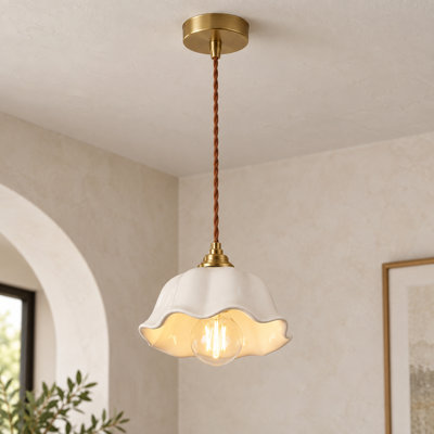 Luminaire suspendu festonné en céramique blanc champêtre 1 lumière avec finition cuivre et cordon réglable