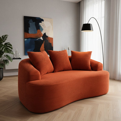 Rouge orange incurvé 67,06 po, coussins à ressorts ensachés, 3 coussins décoratifs, sièges moelleux pour chambre orange, sans assemblage, convient aux petits espaces