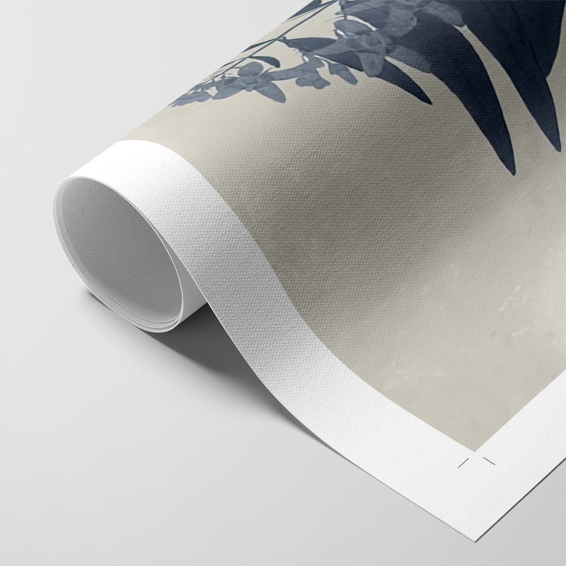 Fleurs bleu marine pressées IV - Impression sur toile seulement - NON-CADRE, H 36 po x l 24 po