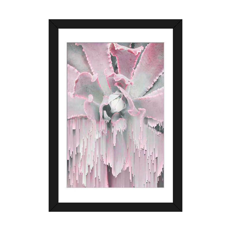 «Glitched Succulent I» non disponible sur toile, H 24 po x l 16 po x P 1 po, Papier d'art encadré noir, Blanc