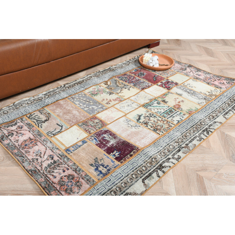 Tapis rétro vintage en patchwork turc de style Oushak beige avec de la laine nouée à la main pour un accent boho chic