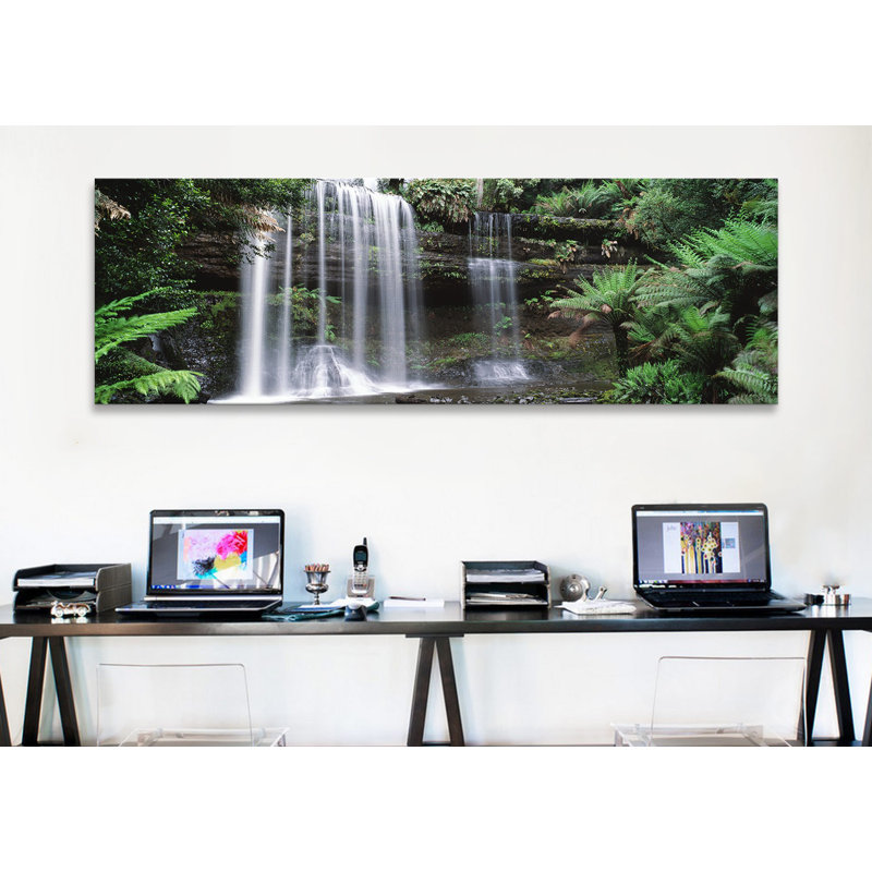 «Panoramic Waterfall in a Forest», reproduction de photo sur toile tendue, H 12 po x l 36 po x P 1,5 po, Toile tendue