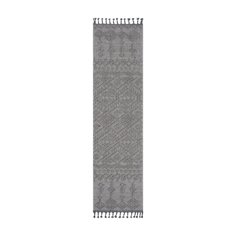 Collection White / White / Traditional Indoor / Outdoor Rug, Runner 2'2" x 8'