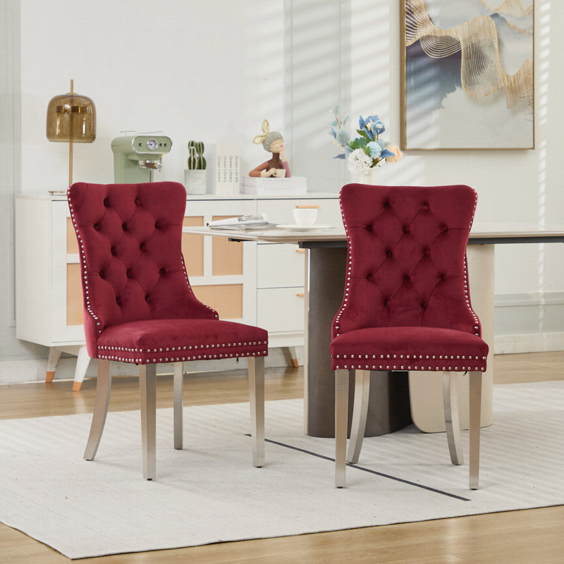Chaise de salle à manger rembourrée en velours de bois massif et moderne Nikki, Rouge vin
