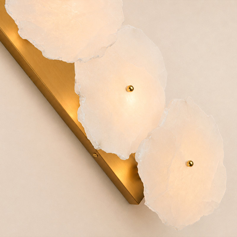Stone Wallchiere, 4-Light