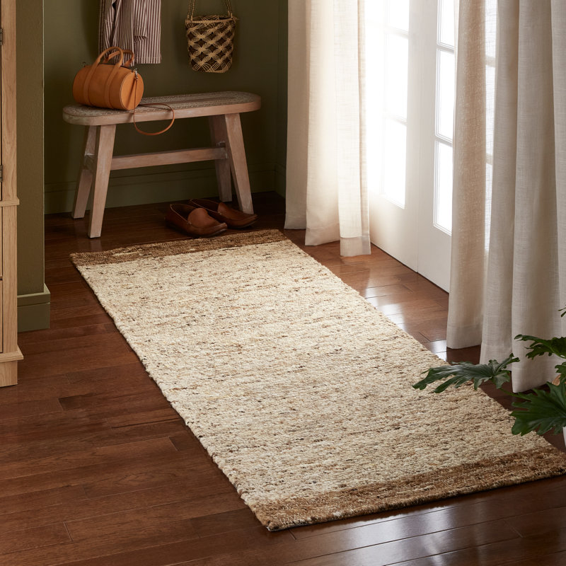 Town & Country Terra Montana Handcrafted Area Rug Beige/Light Brown, Runner 2'5" x 7"