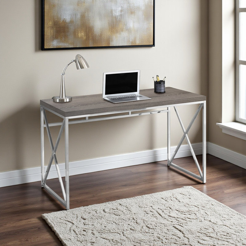 Bureau d'ordinateur Fairfield en stratifié gris et finition argentée, H 29,62 po x l 47,03 po x P 23,49 po, Gris