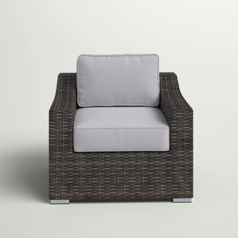 Chaise de patio avec coussin entièrement assemblée