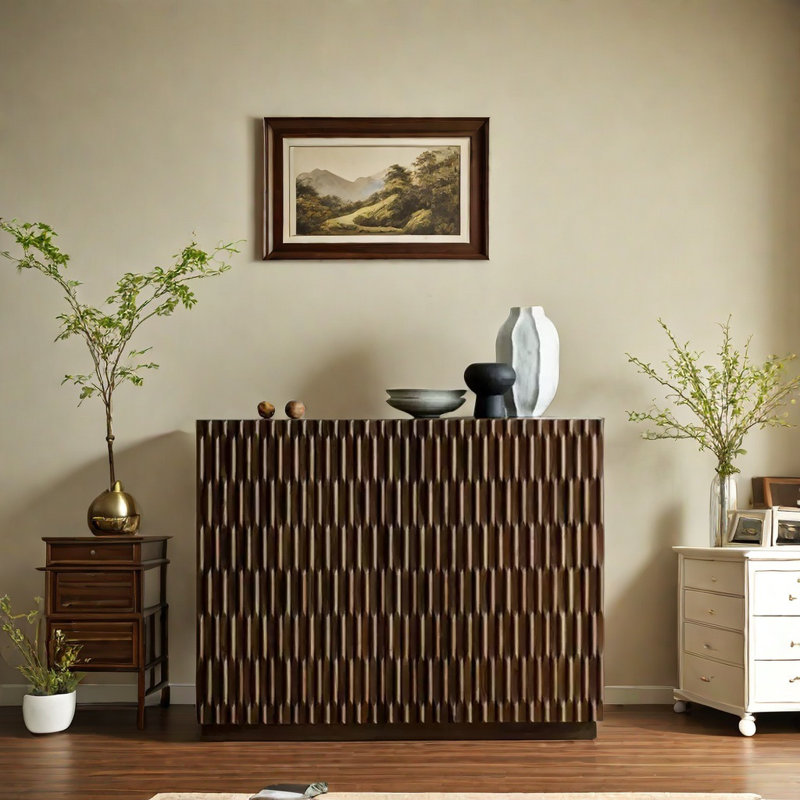 Armoire d'appoint style antique