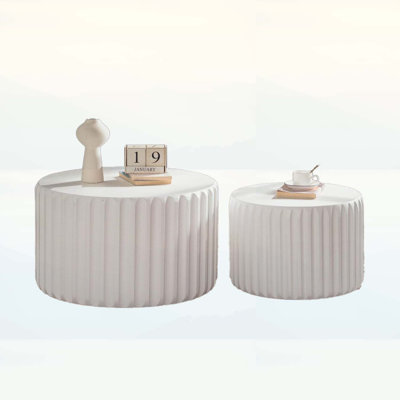 Scalloped Round Coffee Table Set: Nesting Design, Elegant Curved-Edge Shape For Cozy Living Room Styling