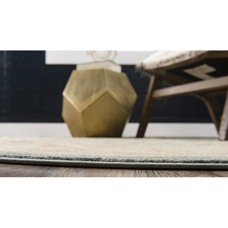 Moore Oriental Indoor Rug, Round 6'1" x 6'1"