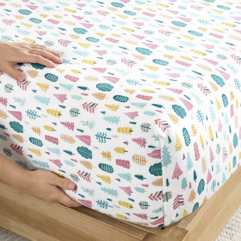 Drap en flanelle de coton grand format, 4 pièces, imprimé blanc des arbres des Fêtes, pièces chaudes et lavables à la machine, imprimé chaud, lavable, ajusté et élastique pour une bonne couverture