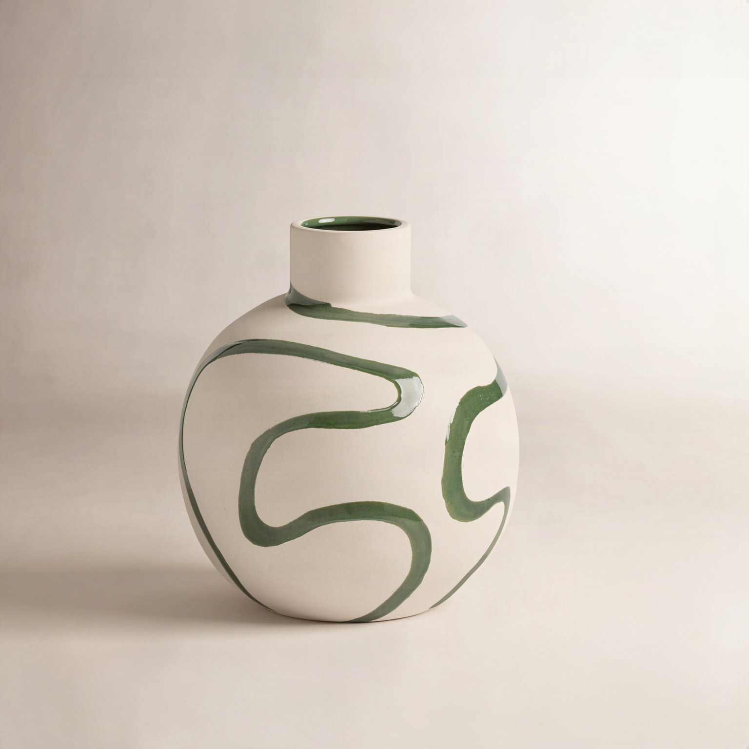Curvature Vase 15"x 17.5"
