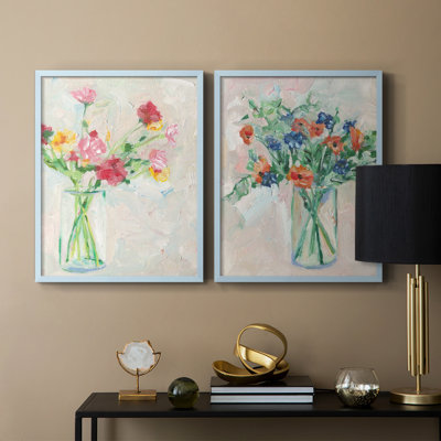 «Painterly Soft Bouquet I», reproduction encadrée de qualité supérieure - prête à être accrochée - aucun clou requis - aucun clou requis
